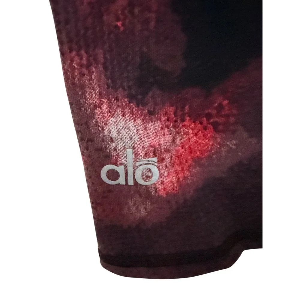 Alo Yoga Abstract Print Capri Leggings Activewear Women‎ M Ruby Red Smoke